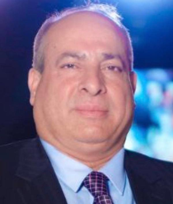 33 سنة .. مسيرة حياة وعمل