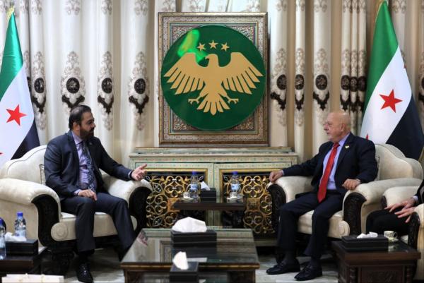 وزير الاقتصاد والصناعة يبحث مع القائم بأعمال السفارة الباكستانية سبل تعزيز العلاقات الاقتصادية بين البلدين