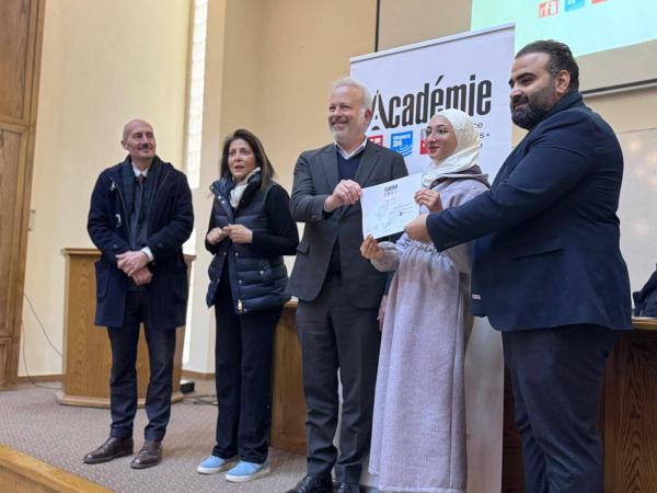 كلية الإعلام تختتم سلسلة الدورات التدريبية بالتعاون مع فرانس ميديا موند