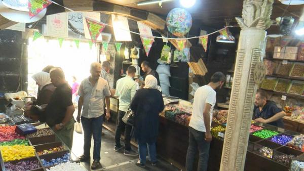 أسواق دمشق وشوارعها تتزين بمناسبة عيد المولد النبوي