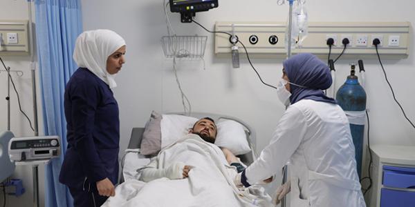 الصحة السورية تؤكد التزامها الكامل بتقديم الرعاية الطبية لكل السوريين في كل مكان