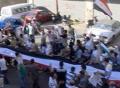 بمشاركة مؤيدين لحزب الله..عمال سوريون ينظمون مسيرة تأييد للرئيس الأسد في لبنان
