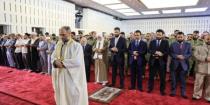 الرئيس أحمد الشرع يؤدي صلاة عيد الأضحى المبارك في قصر الشعب بدمشق بحضورٍ شعبيٍّ واسعٍ